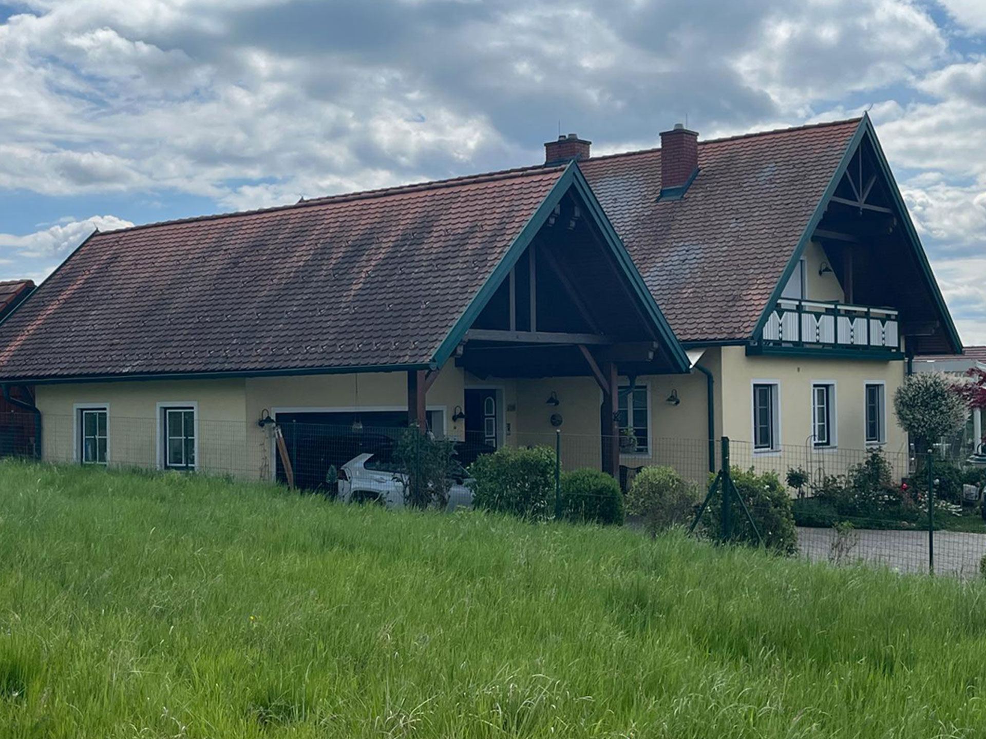 Dachbeschichtung Vorher-Nachher &ndash; Vorher