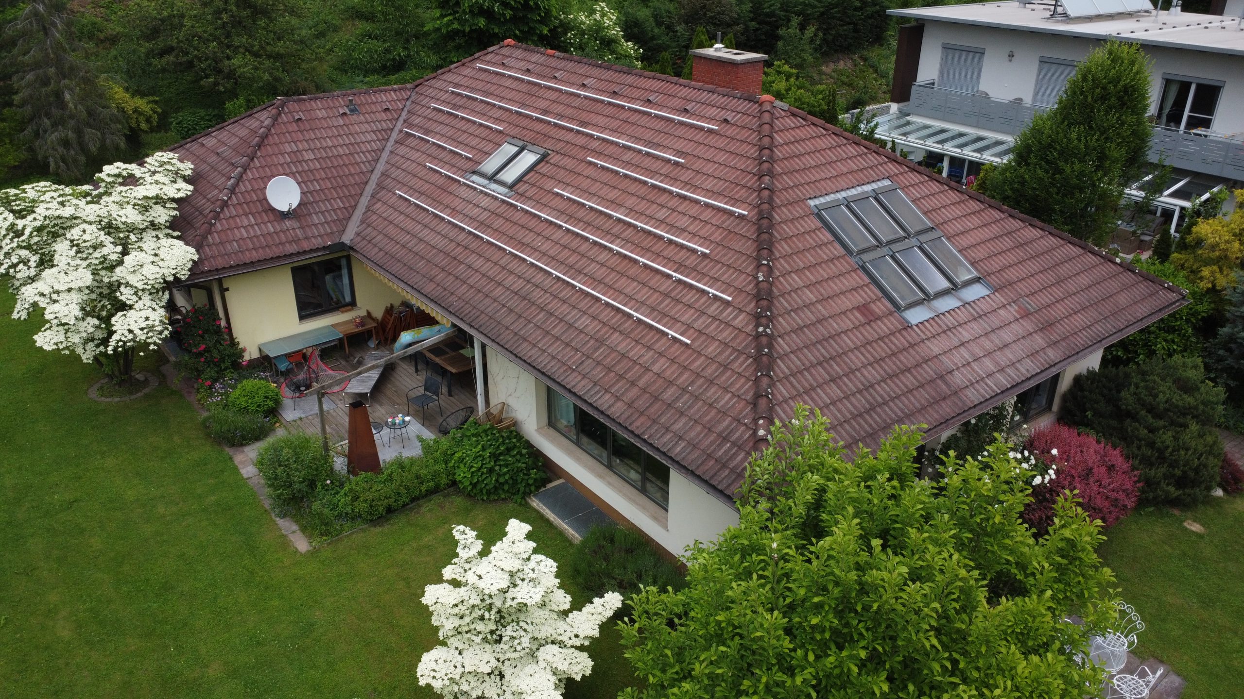 Dach vor der Reinigung und Beschichtung